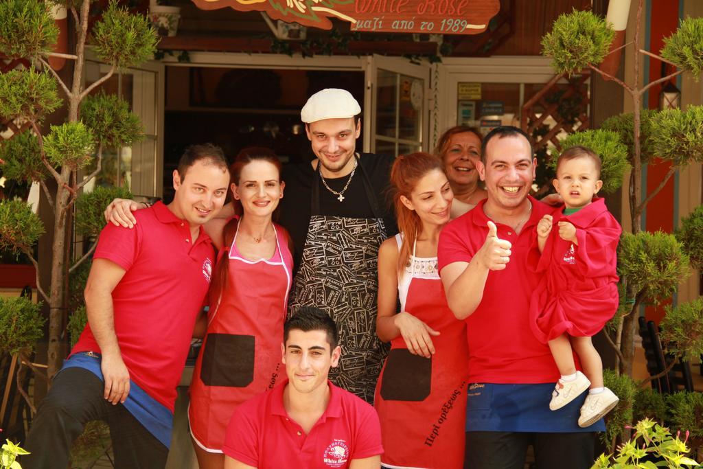 Hotel White Rose Beach Olympiakí Aktí Zewnętrze zdjęcie